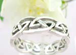 Sterling silver ring with celtic knot design