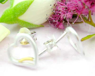 Shopping online mall sterling silver stud earring in carved-out heart shape pattern design







Item # EARRING-3745 Sterling silver stud earring in carved-out heart shape pattern design



width

0.8mm / 0.25inches

length

0.8mm / 0.25inches

weight

0.9 gram 



Price: USD$8.95 per pair 











Item # EARRING-3745 Sterling silver stud earring in carved-out heart shape pattern design



width

0.8mm / 0.25inches

length

0.8mm / 0.25inches

weight

0.9 gram 



Price: USD$8.95 per pair 



