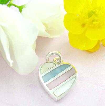 Fashion custom jewelry shopping 925 Sterling silver pendant formed in heart shape with triple color seashell      