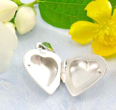 Discount heart love jewelry shopping store plain heart shape locket pendant design in sterling silver      