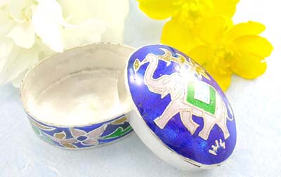 Sterling silver high polished silver jewelry  sterling silver pill box with elephant holding leafs        