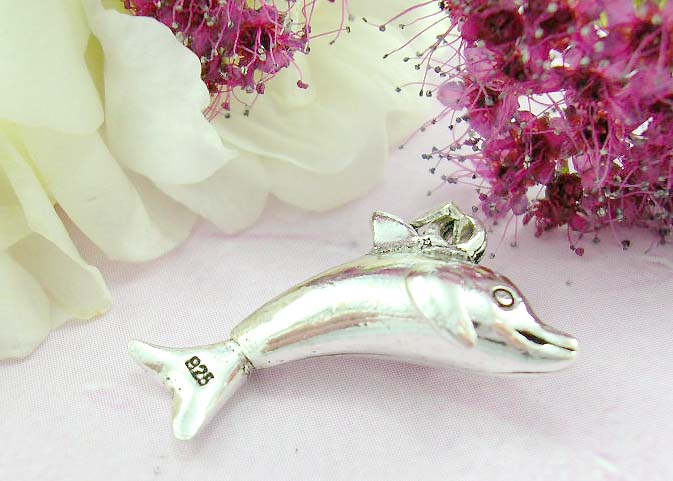 Discount body focus jewelry sterling silver pendant with dancing fish          